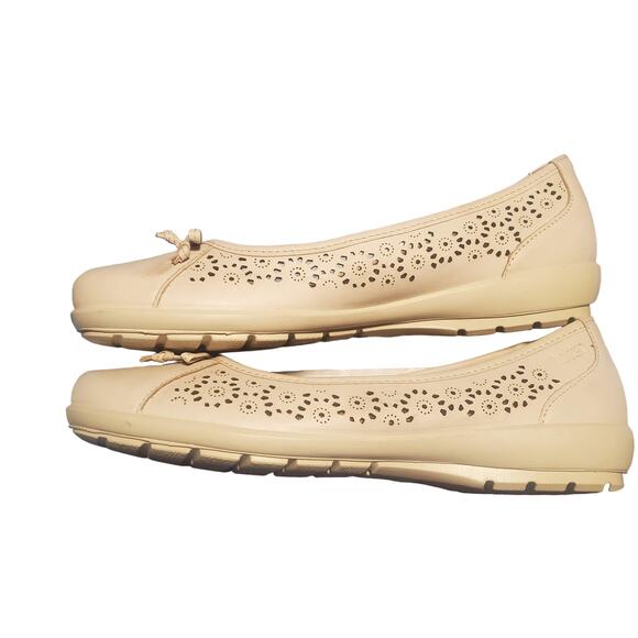 NEW NO BOX Hotter Precious Size 9 Beige Leather Laser Cut Ballet Bow Flats FLAWS - Picture 5 of 11